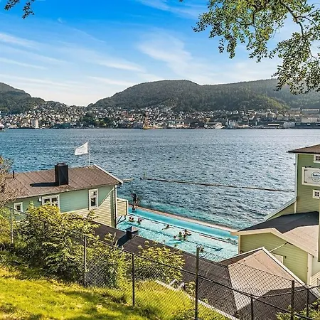 Dinbnb I 2 Balconies I Newly Renovated I Urban Location * Bergen